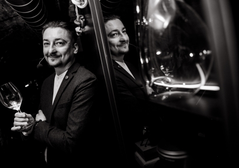 Интервью с Сомелье: Олег Кравченко о Профессии и Любви к Вину